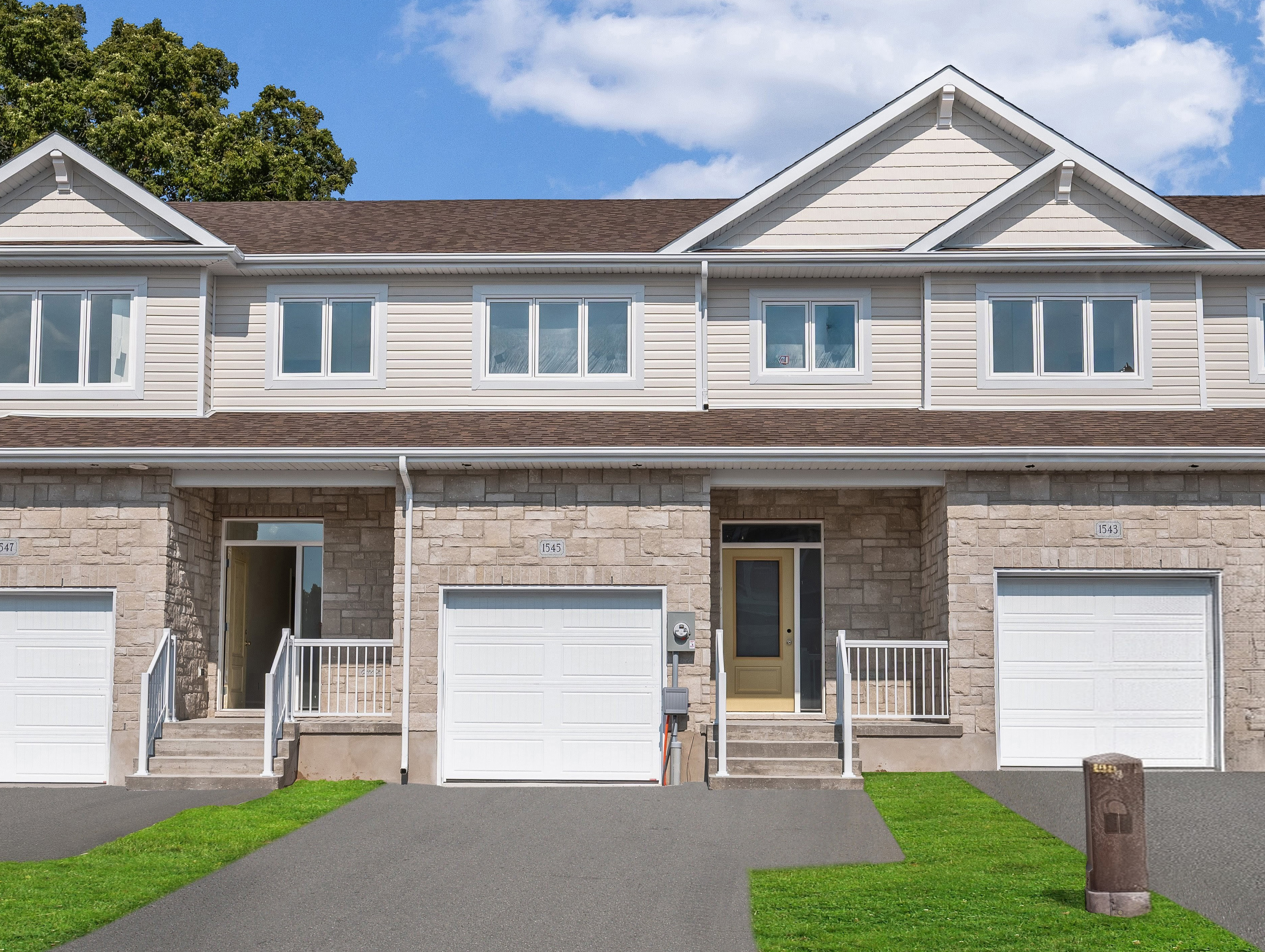 Exterior of the Hamilton 1545 Scarlet Street