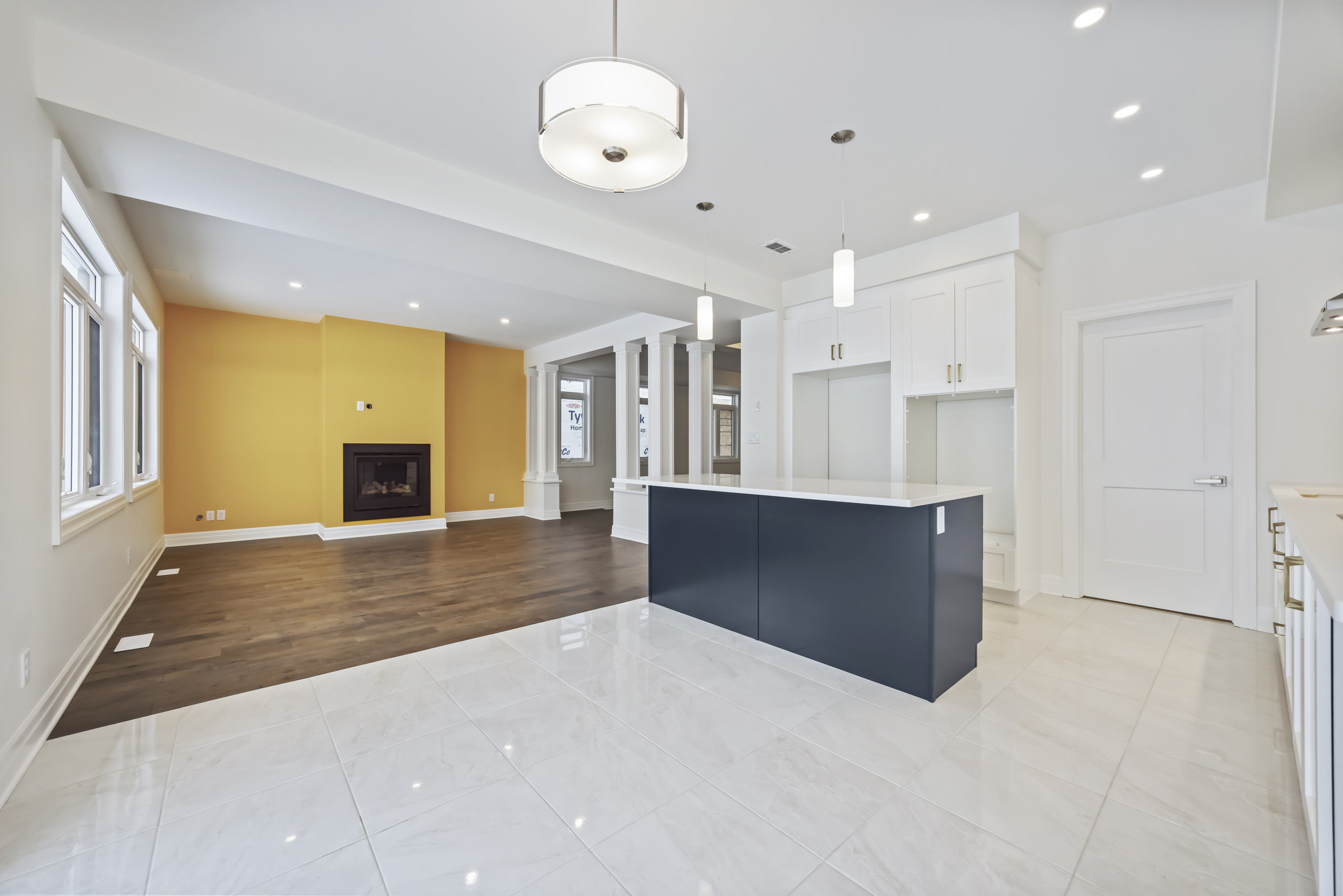 Open concept kitchen, livingroom and dining room