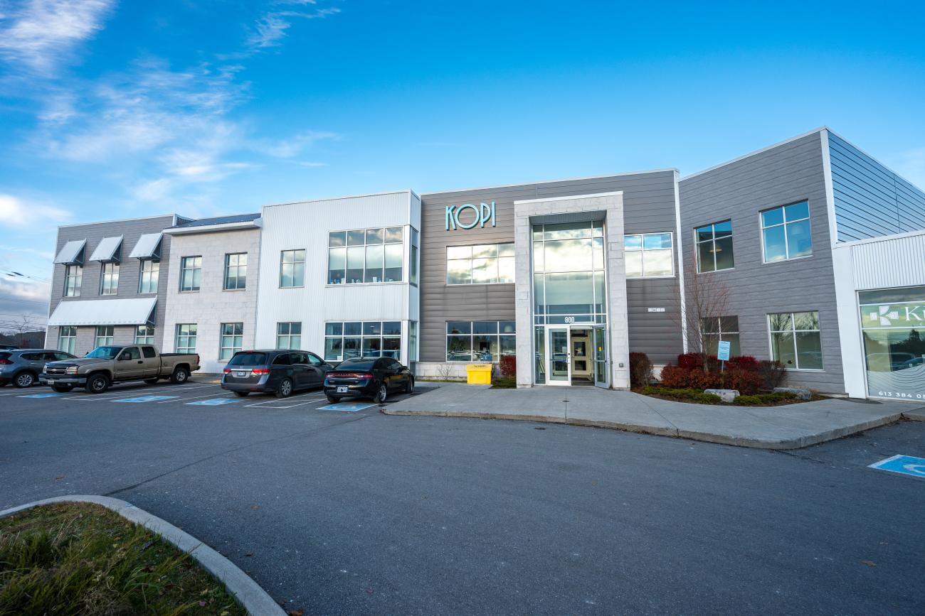 Nearby KOPI Wellness Centre offers expert care for musculoskeletal and chronic pain, including physiotherapy, rehabilitation, and pain management, helping patients regain mobility and improve quality of life.