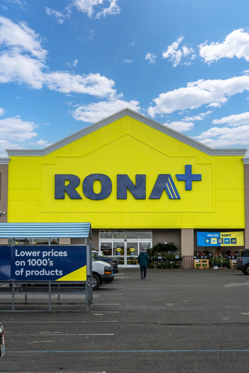 Kingston’s west end offers a variety of DIY and home improvement stores, making it easy to find everything you need for projects big or small. From tools and materials to expert advice, these local spots help you bring your home ideas to life.