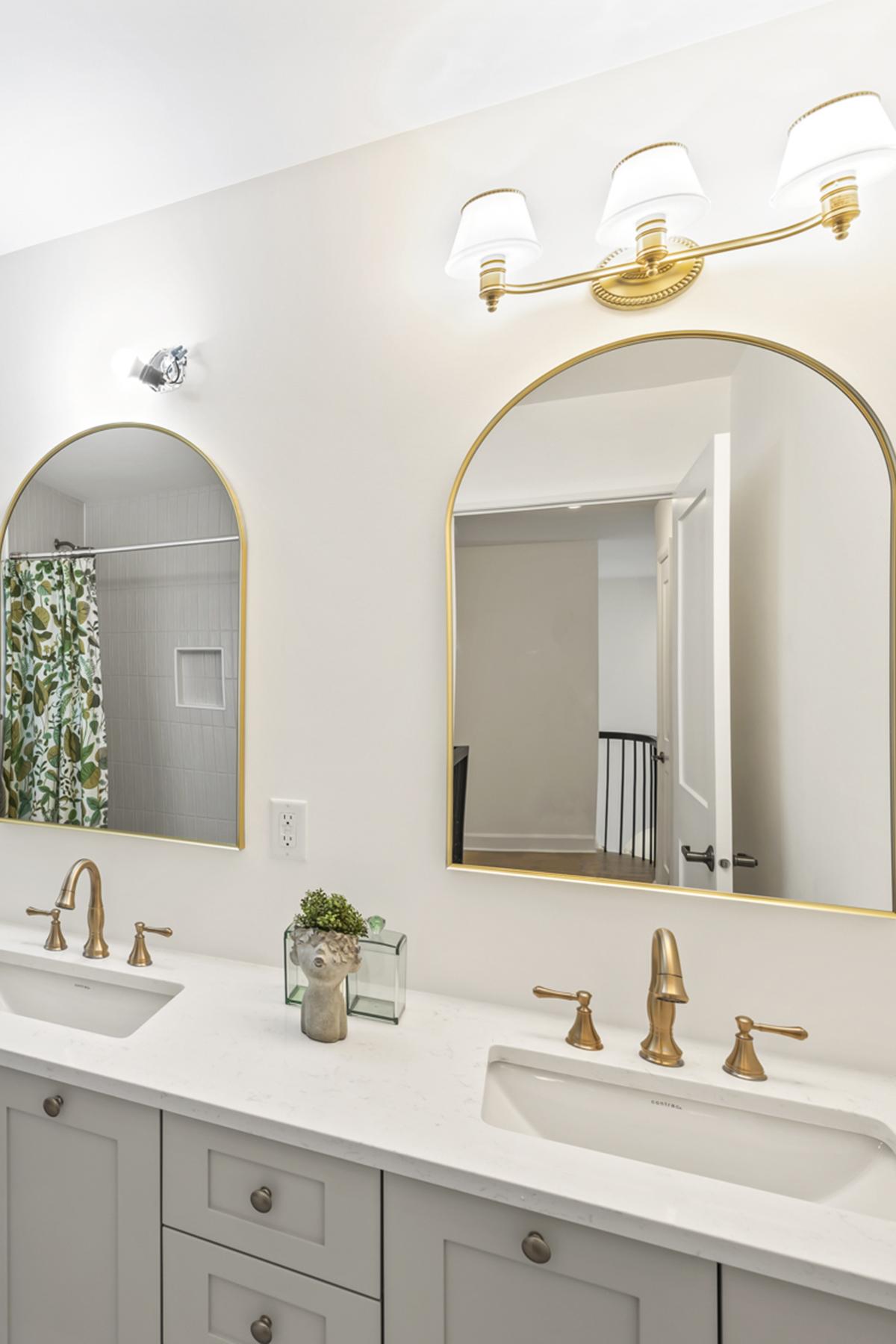 Bathroom Mirror Detail